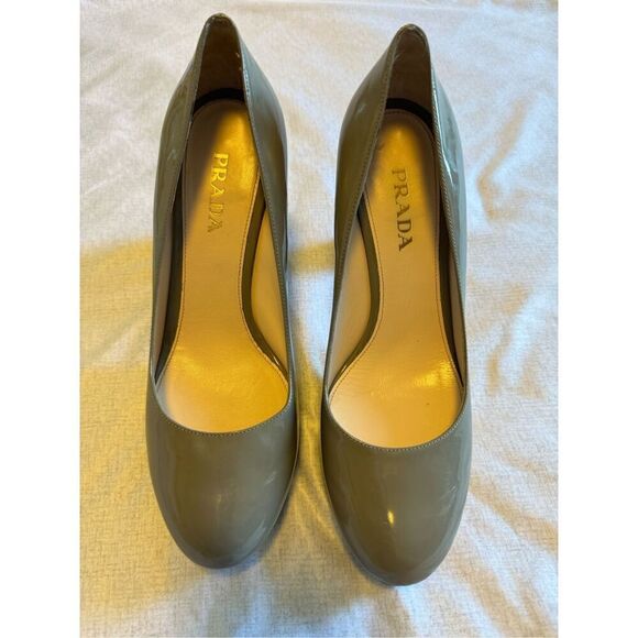 Prada size 39 US 9 grey patent leather pump platform heels - EUC - Picture 2 of 10
